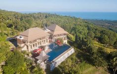 Luxury 6-Bed Panoramic Sea View Villa, South-West Coast