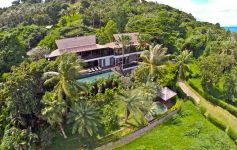 Luxury 4-Bed Waterfront Villa - 12,000 sqm of Oceanfront Land, South West Coast