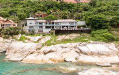 Exclusive 4-Bed Oceanfront Villa, Chaweng Noi